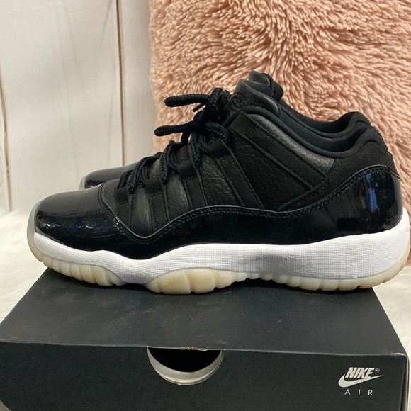 Jordan 11 Retro Low 72-10 6.5Y - Picture 10 of 10